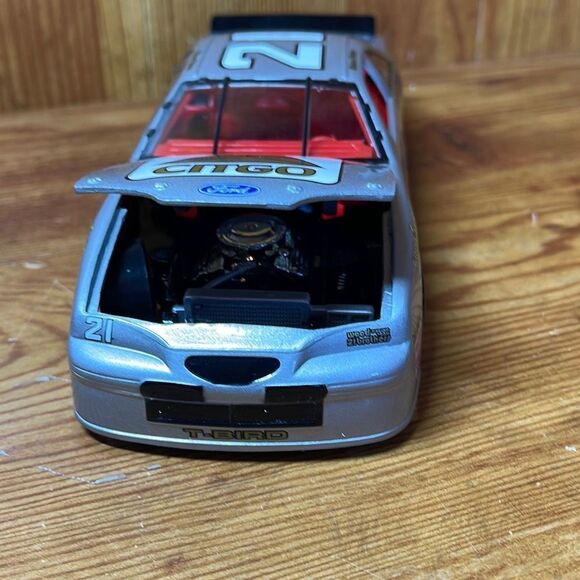 Star Trek First Contact 1996 NASCAR Michael Waltrip Diecast Stock Car Winston - Picture 9 of 9